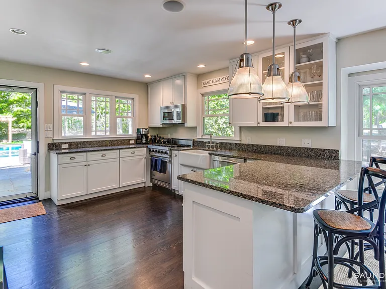 25 Oyster Pond Ln — Photo 8