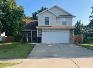 101 Amazon Dr, Columbia, MO 65202