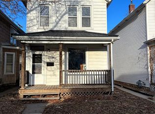 2718 Washington St, Dubuque, IA 52001