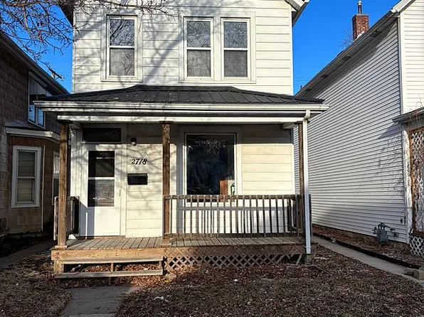 2718 Washington St, Dubuque, IA 52001