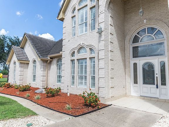 3rd image of 1610 Lauren Ln