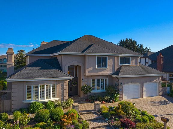3rd image of 24 Fairway Pl