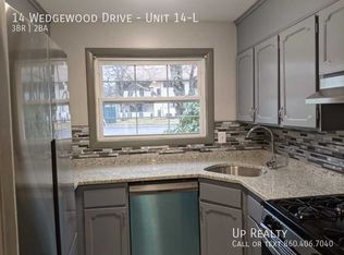 14 Wedgewood Dr #L, Bloomfield, CT 06002