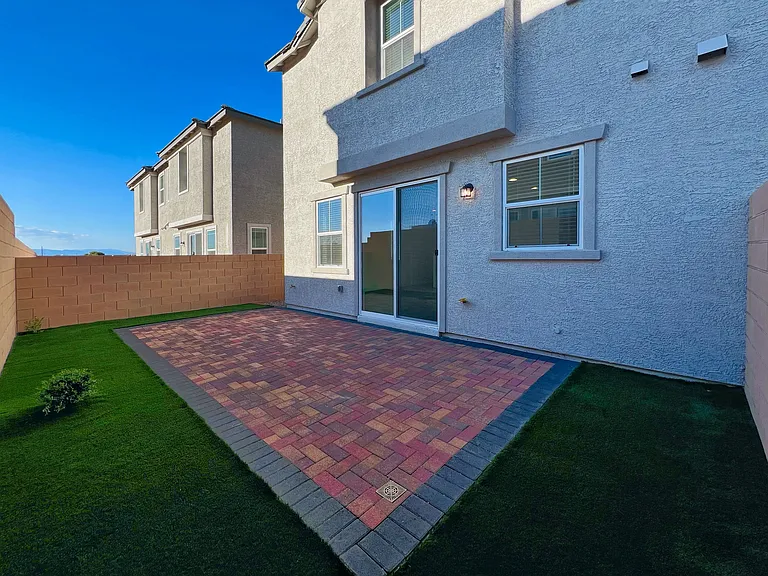 10085 Haven St — Photo 11
