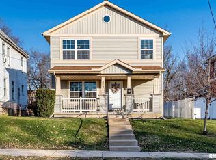 807 E Behrends Ave, Peoria, IL 61603