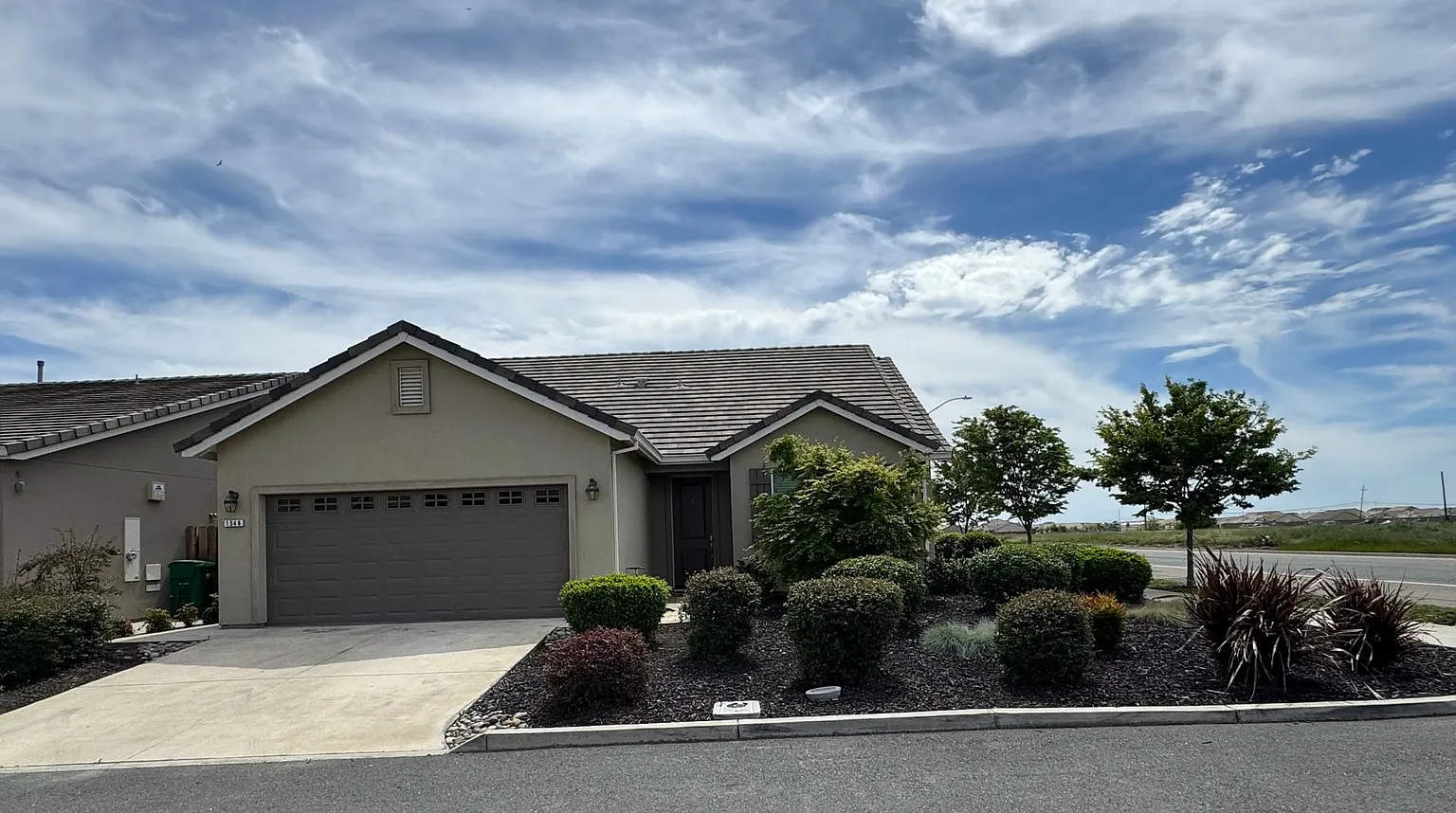 1346 Westgate Dr photo 1