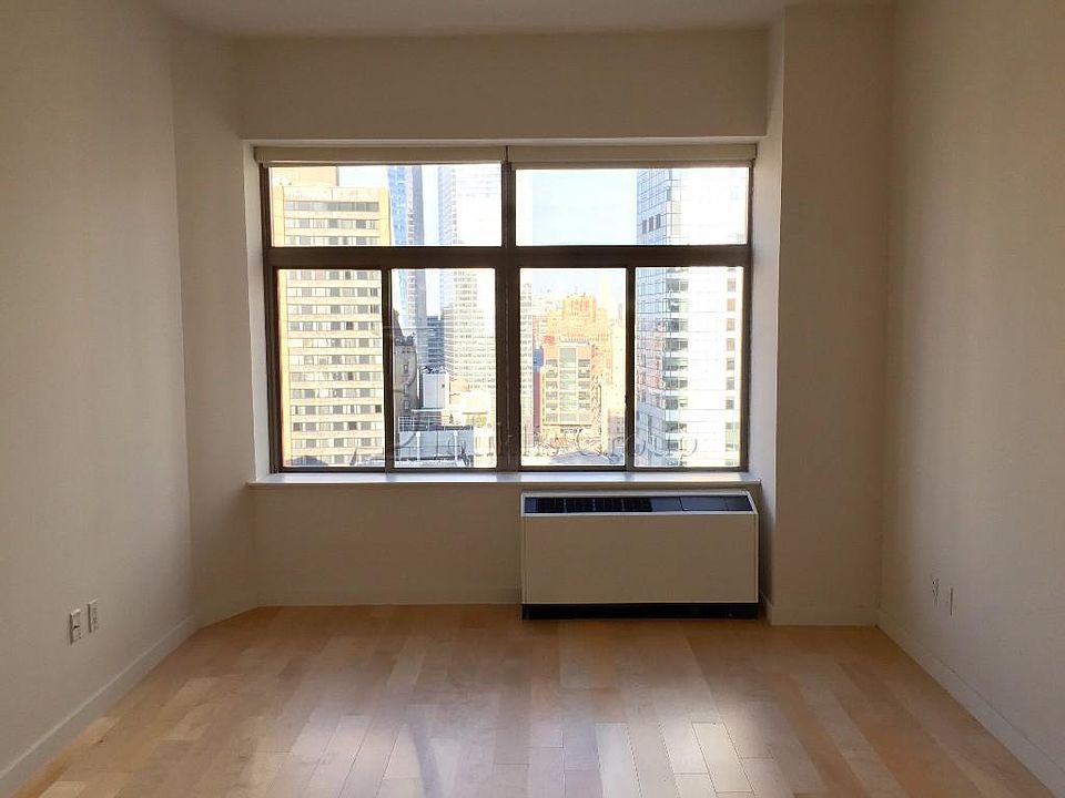 1st image of 90 Washington St APT 21k