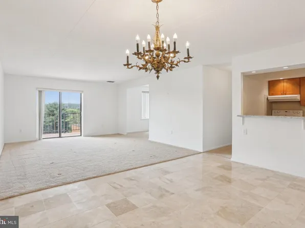 10306 Valley Forge Cir #306, King Of Prussia, PA 19406