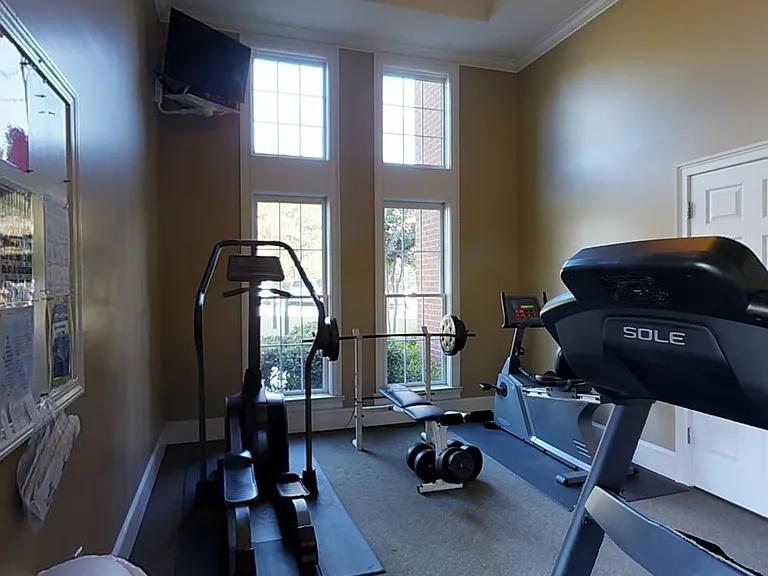 160 Wexford Dr #301 — Photo 18