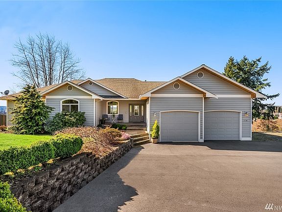 Expansive Salt Water, Olympic Mountain and Snohomish River Views.
