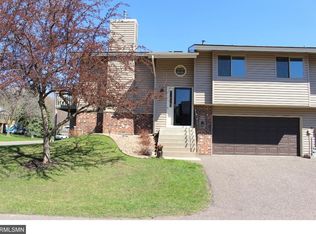 6911 Sherwood Rd, Woodbury, MN 55125