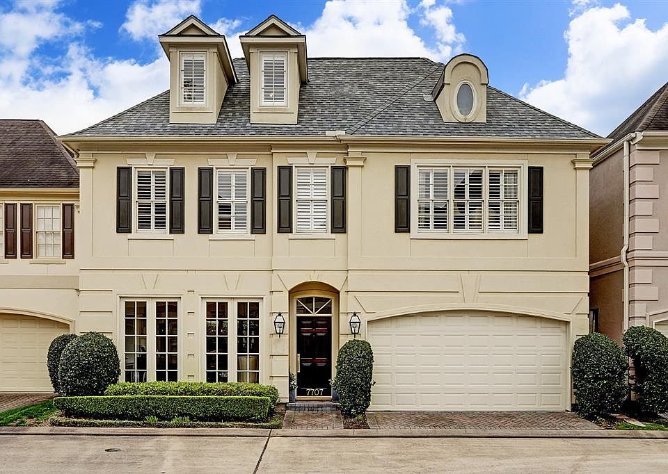 1st image of 7707 N Hunters Court Dr