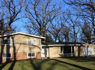 986 W Angle Rd, Freeport, IL 61032