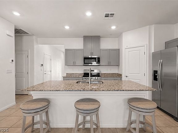 3rd image of 10959 Artisan Ranch Ave