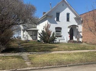 112 S 3rd St, Aberdeen, SD 57401