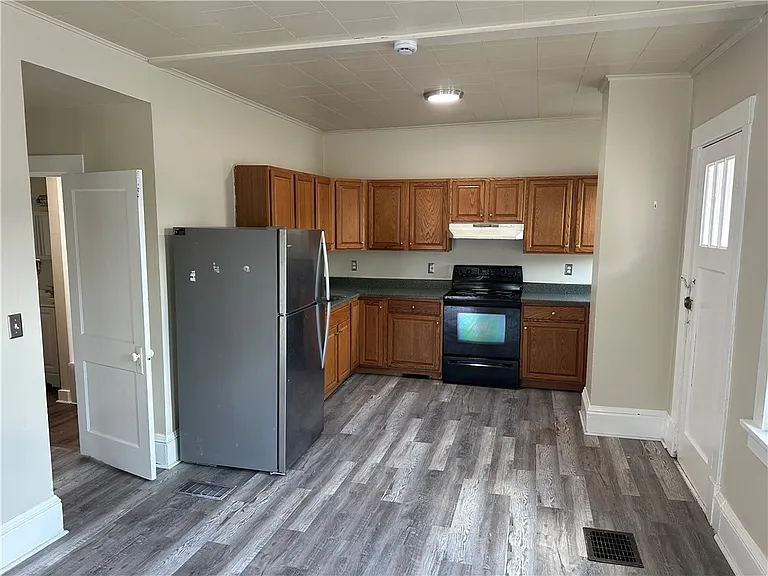 400 W Wayne St — Photo 8