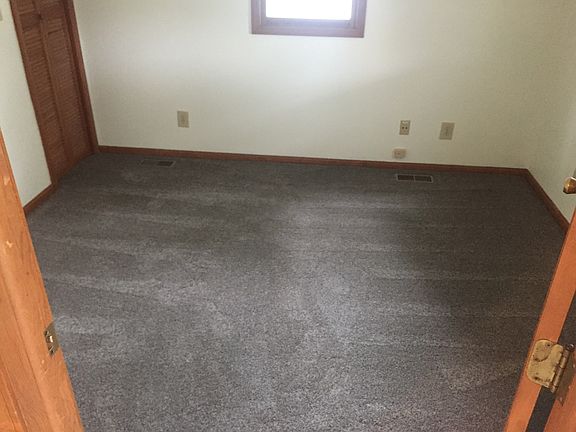 4th image of 326 E Indiana Ave