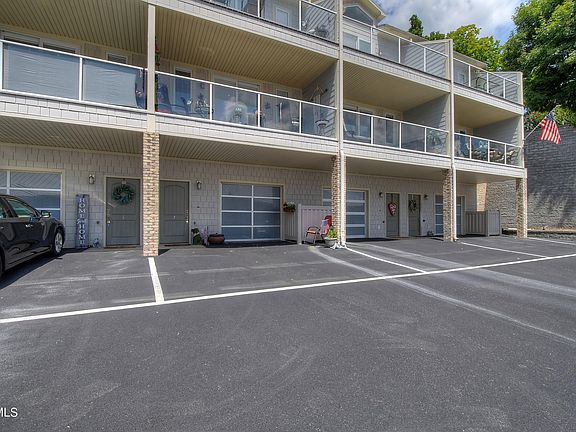 3rd image of 108 Furches Dr APT 7