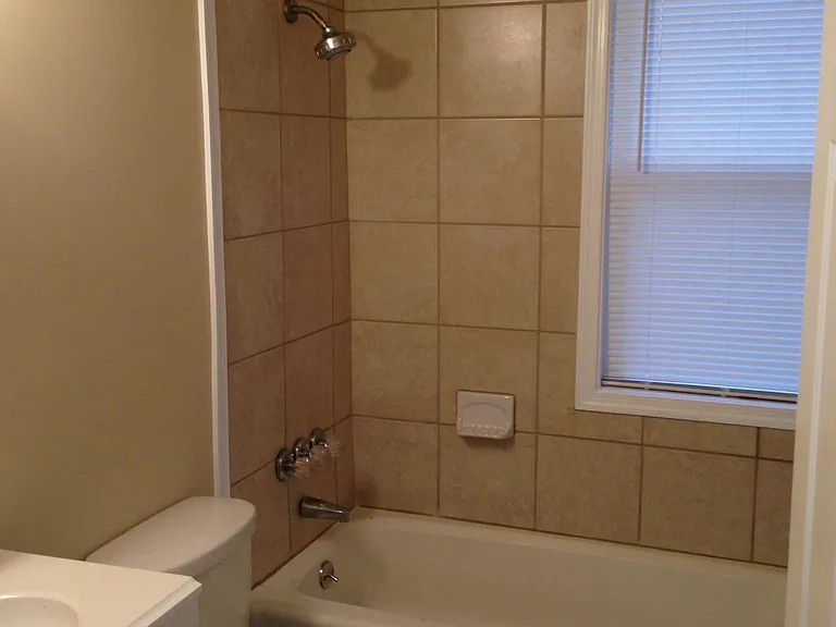 632 Delaware Ave #B — Photo 5
