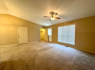 3 Fox Run Ln, Batesville, AR 72501