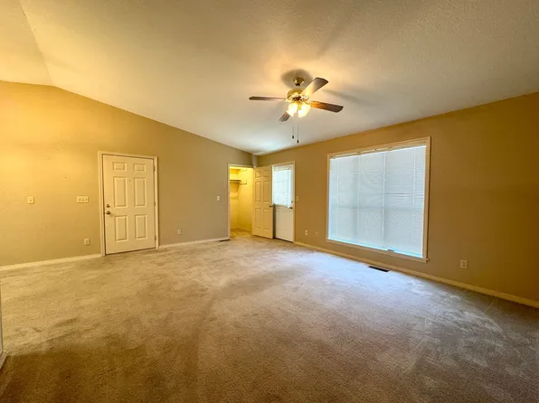 3 Fox Run Ln, Batesville, AR 72501