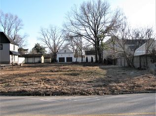 714 NE 2nd St, Bentonville, AR 72712