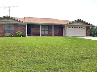 182 Berry Dr, Madisonville, TN 37354