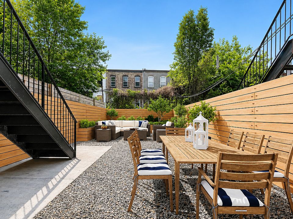 1st image of 554 Putnam Ave #1