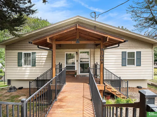 9109 Murray Dr, Plattsmouth, NE 68048