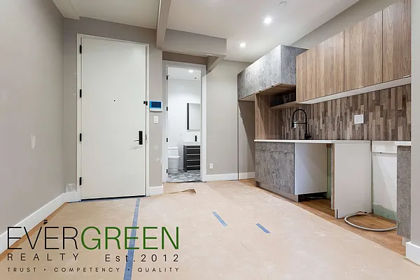 Rented by Pinn Realty | media 10