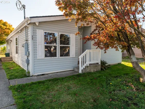 1515 5th St, Tillamook, OR 97141