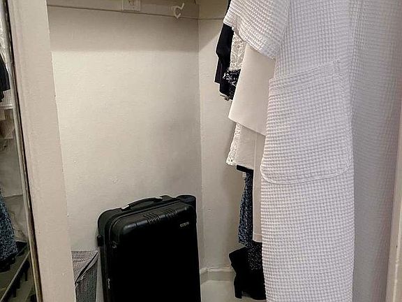 5th image of 400 E 50th St APT 2A
