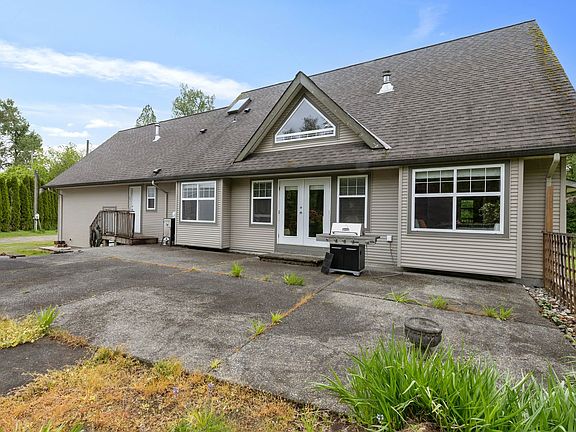 3rd image of 9955 Odell St