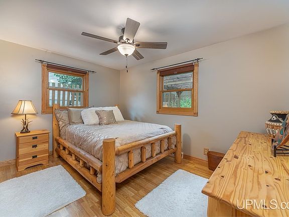 2nd image of 1521 Lincoln Ave