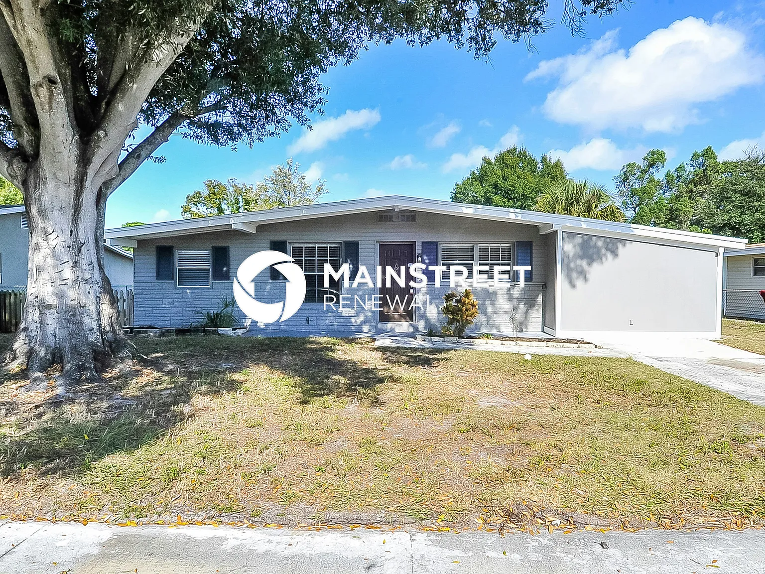 4417 W Varn Ave — Photo 1