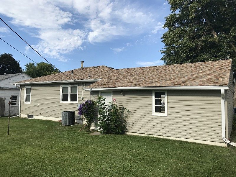 2nd image of 739 Jefferson Ave