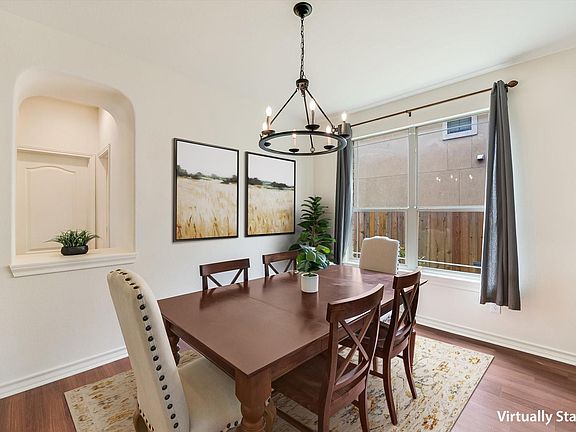 4th image of 10229 English Oak Dr