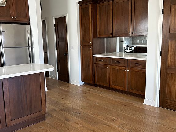 Built in side cabinet off of kitchen
