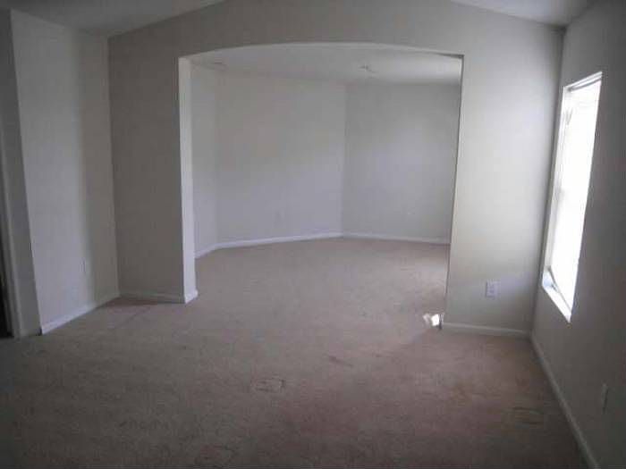 M. Bed - w/Sitting area