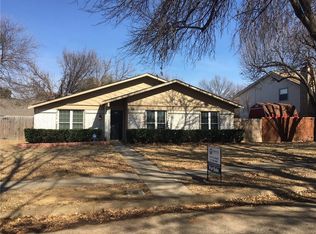 761 Mockingbird Dr, Lewisville, TX 75067