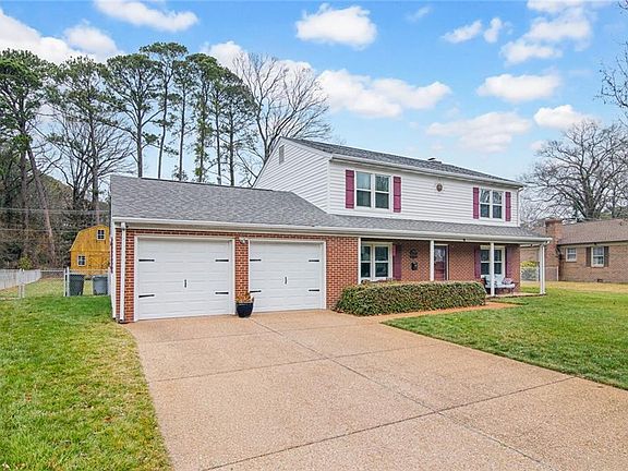 3rd image of 9 Colonial Acres Dr