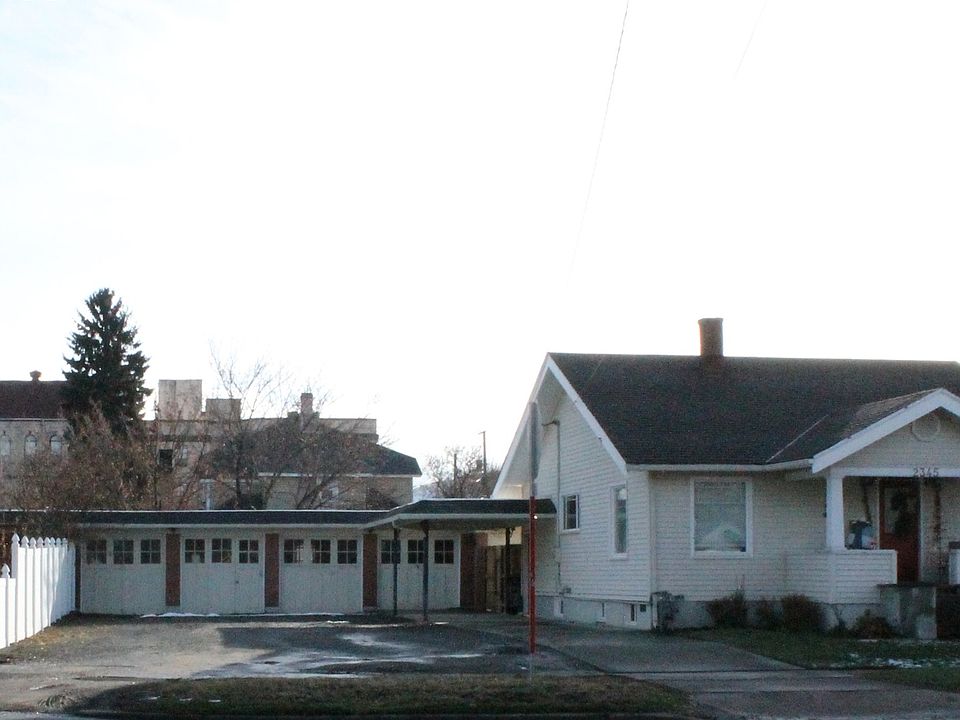 2nd image of 2345 Campbell St