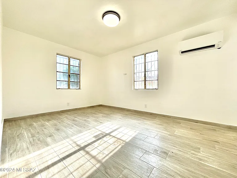3830 E 2nd St #8 — Photo 6