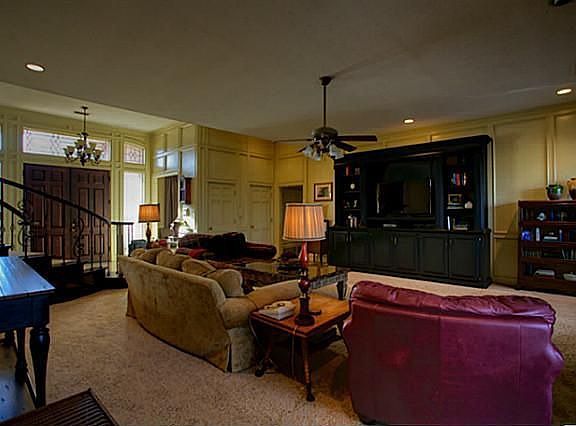 5th image of 4301 Hidden Valley Ct