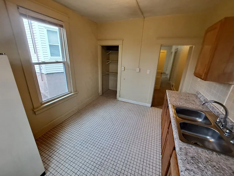 1112 Gaines St — Photo 11
