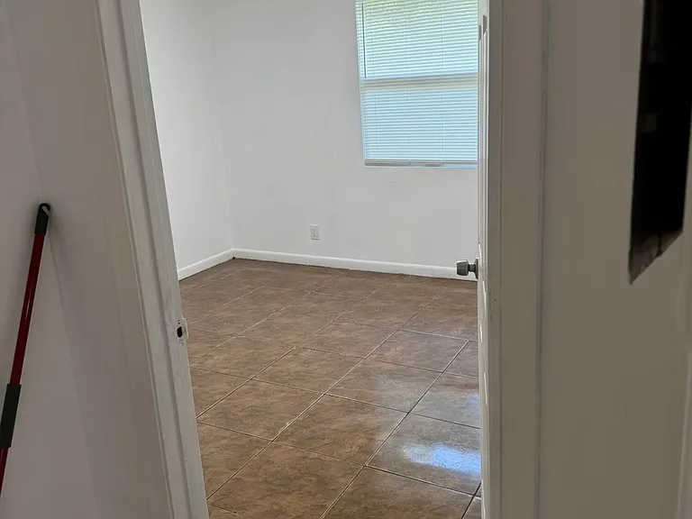 4356 Maine St #3 — Photo 5