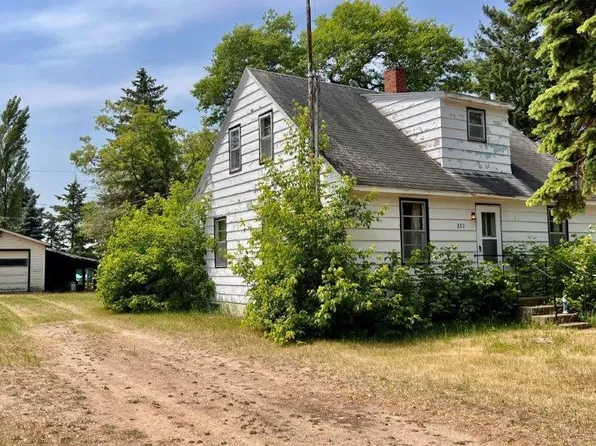 222 1st St NW, Menahga, MN 56464