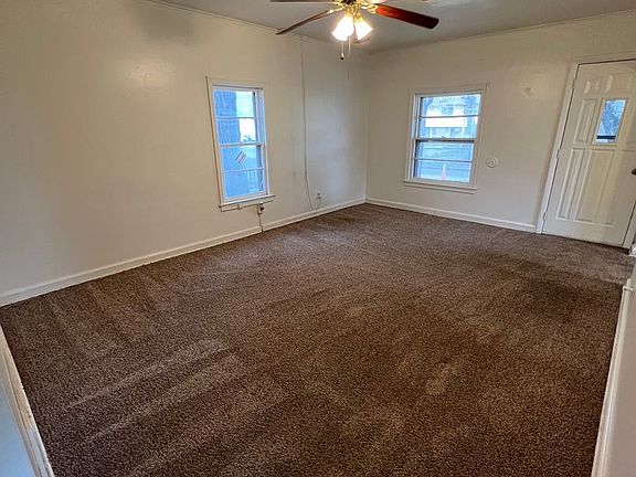 3rd image of 135 E 11th St #135