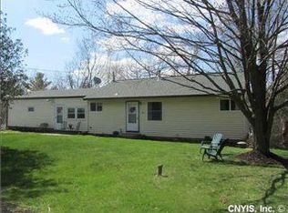 140 Greenridge Dr, Manlius, NY 13104