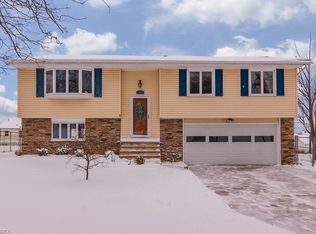 1494 McKinley Ave, Brunswick, OH
